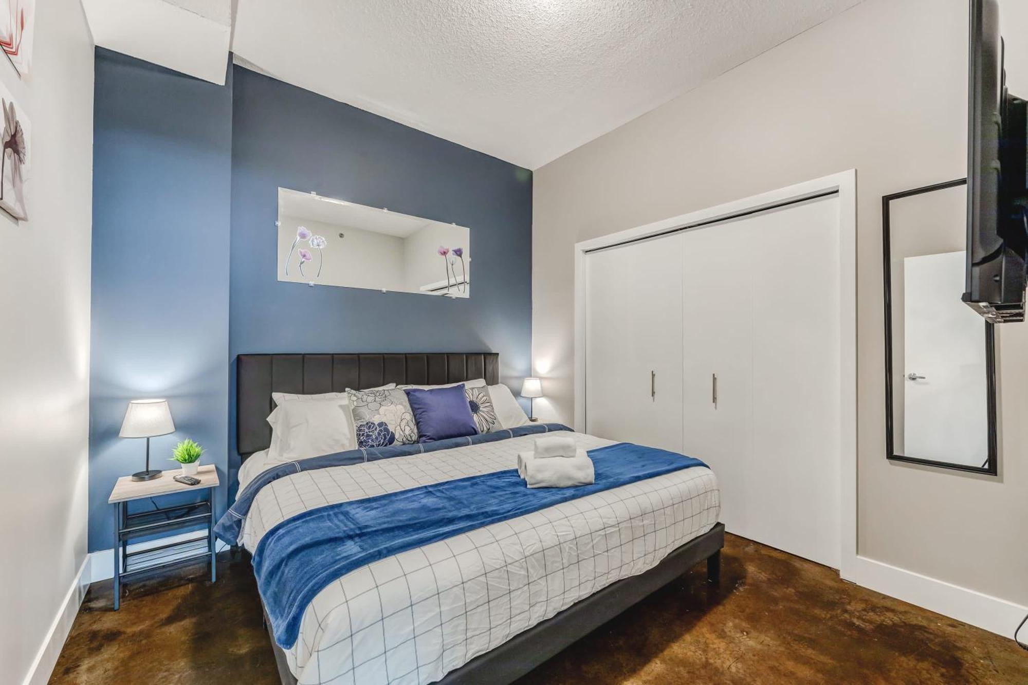 Upscale 2Br Condo - King Bed - Stunning Views YYC Kültér fotó